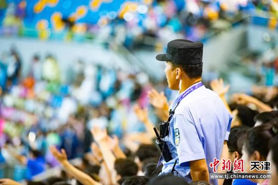 天津滨海公安派出三大“前锋”护航中超联赛